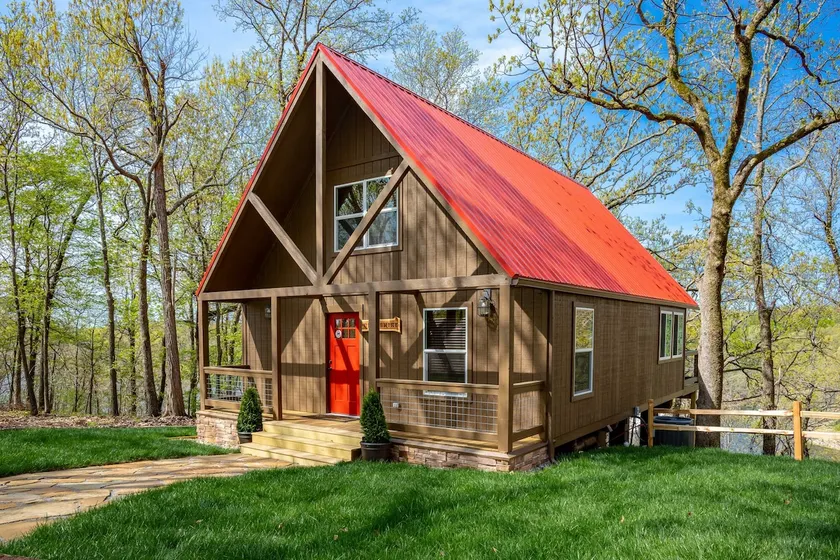 Norfolk Cabin (Boat Slip Included) - Image 1