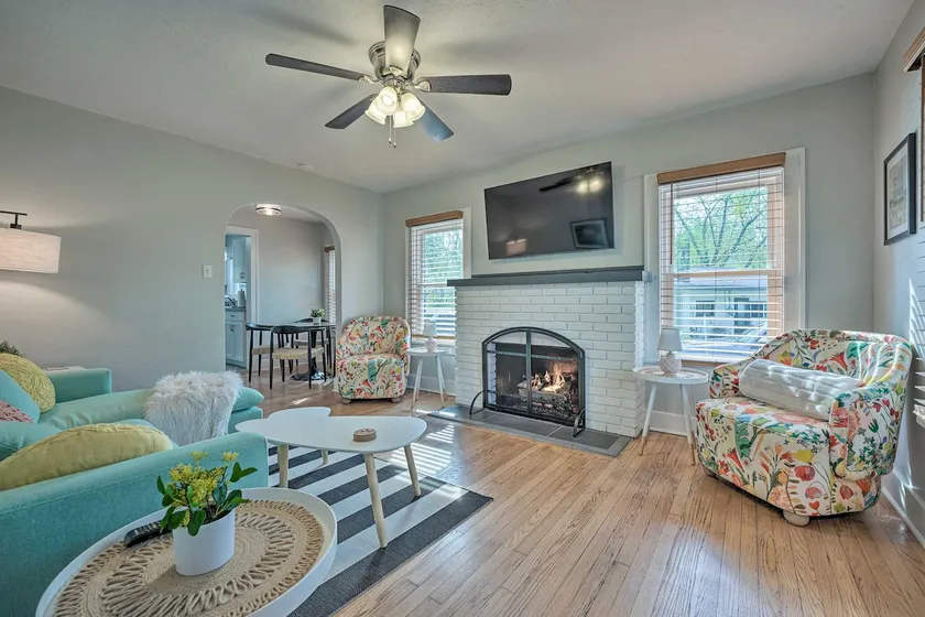 Benton Harbor 'Gracie Cottage' w/ Hot Tub + Yard! - Image 1