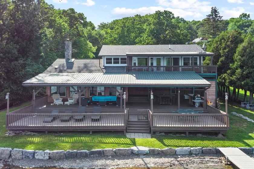 Lake Therapy On Keuka | Lakefront | FLX | Hot Tub - Image 1