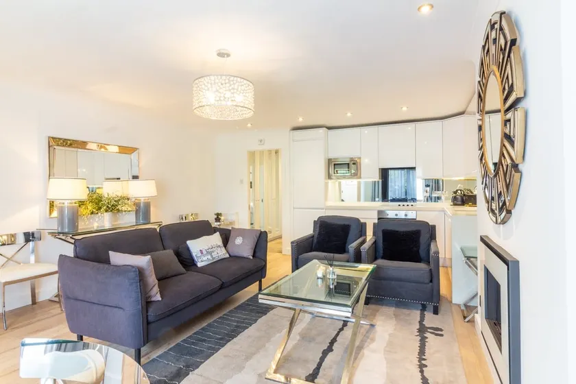 GuestReady - Sea View Flat - Image 1