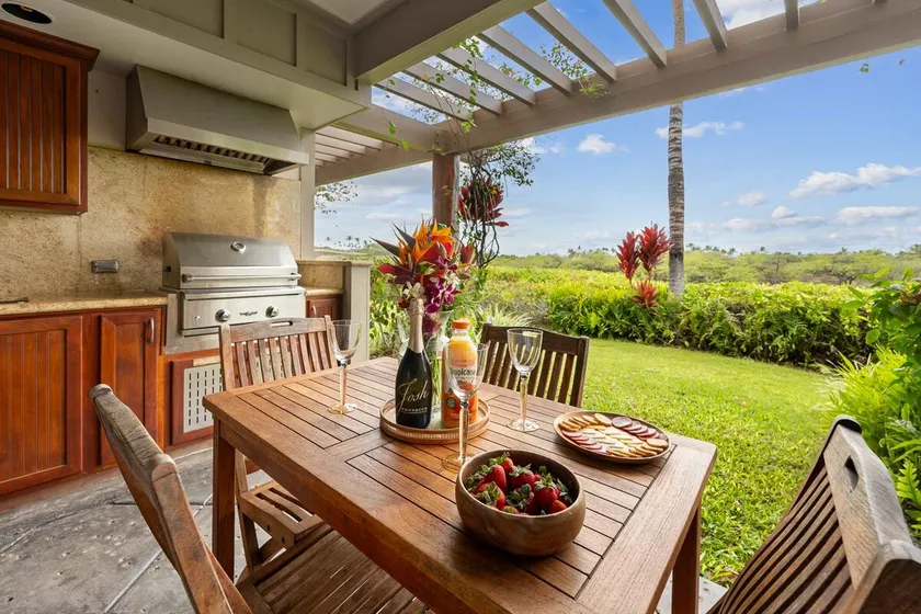 Palm Villas E-2- Includes private beach club - Image 1