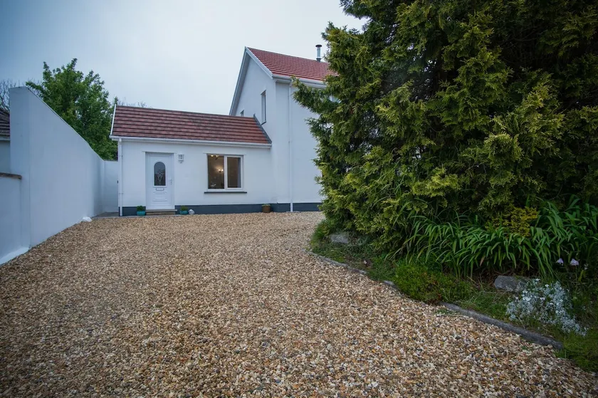 Shorelands - 1 Bedroom Apartment - Manorbier - Image 1