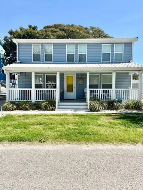 Ultimate vacay home, walk to beach, fenced in yard - Image 1