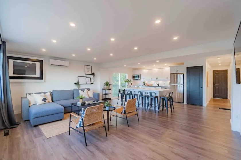 Suite #2 in The Heart Of Beamsville’s Wine Route - Image 1