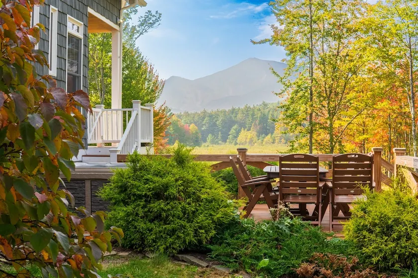Luxury Home With Mountain View - Image 1