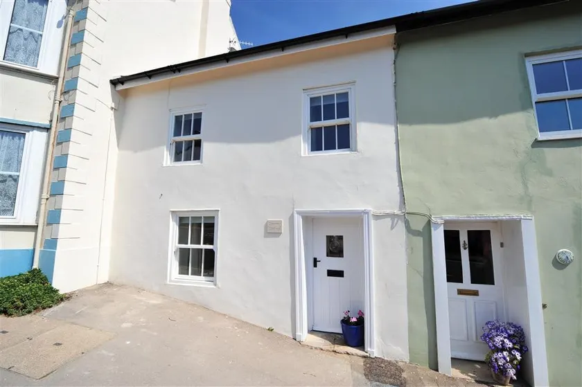 Charm Cottage - Image 1