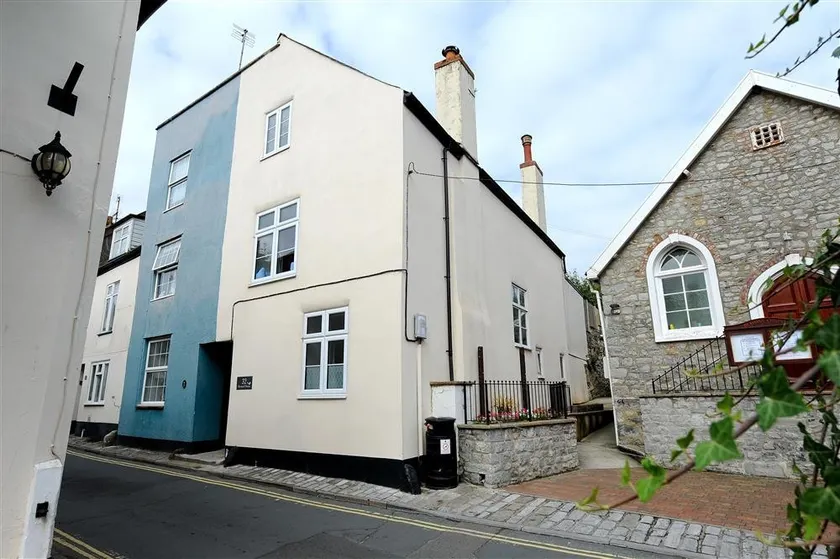 Mermaid House - Image 1