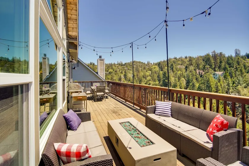 Lake Arrowhead Getaway with Decks + Game Room! - Image 1