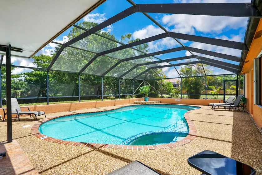 Casa Boca – Relaxing Florida Escape w/Heated Pool - Image 1