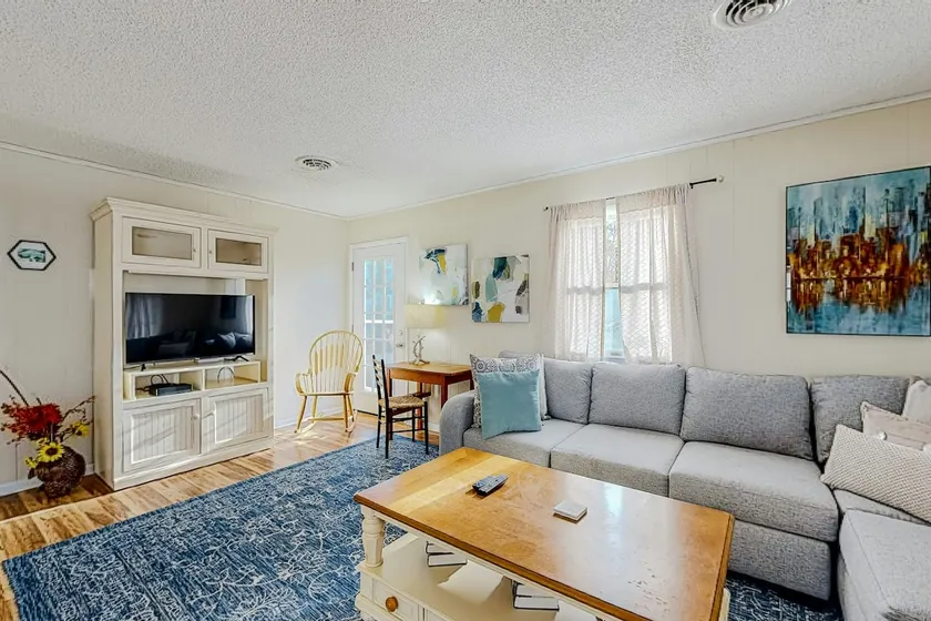 Adorable dog friendly beach home close to Rehoboth - Image 1