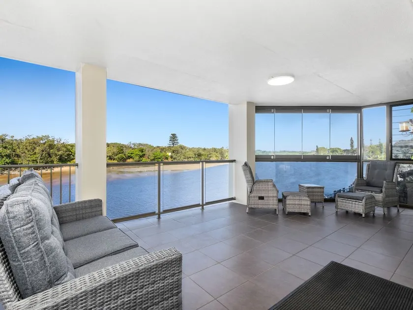 Sunset Waters Creekfront Apartment - Image 1
