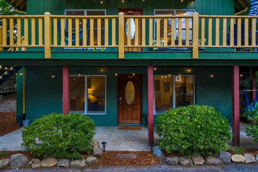 Romantic Getaway at Chimney Rock + Lake Lure - Image 1