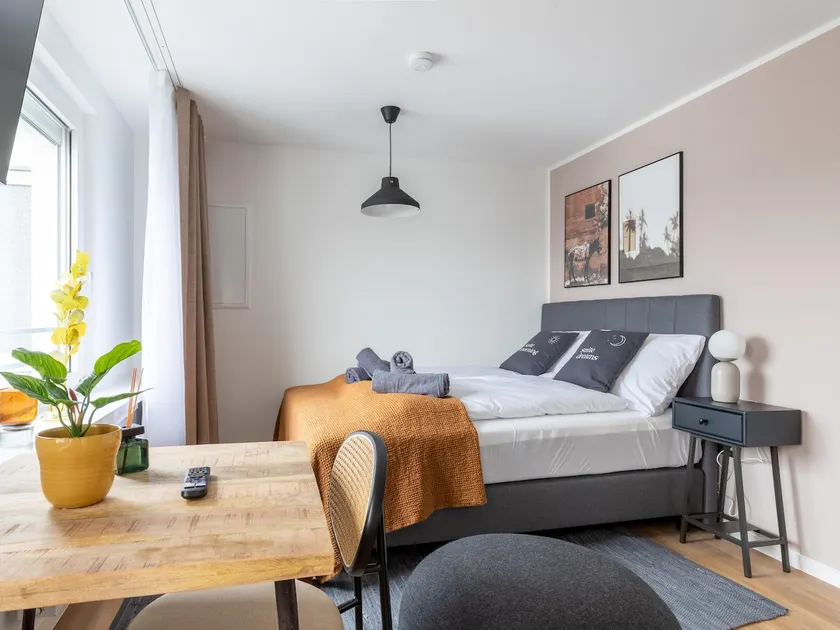 Essen Kettwiger Street | Suite M - Image 1