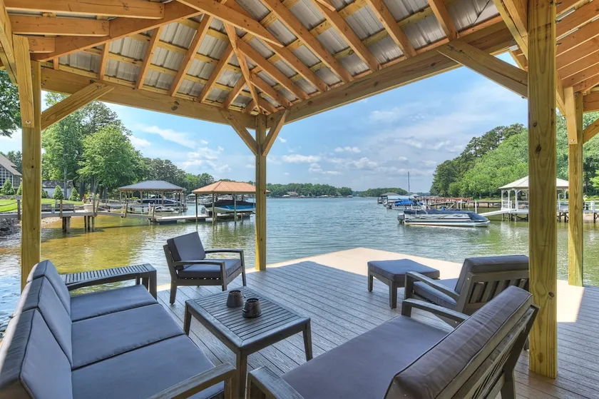 Dock Holiday by AvantStay | Custom Home + New Dock - Image 1