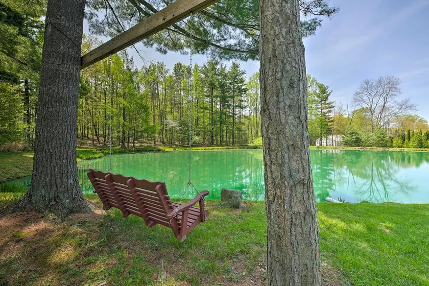 'The Red Pine Cabin' w/ Private Pond & Dock! - Image 1