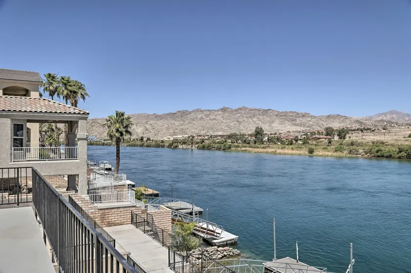 Private Dock, Tons of Fun! Home on Colorado River - Image 1