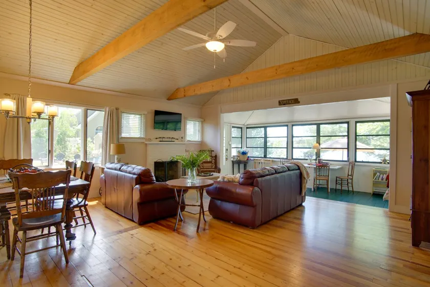 Peaceful Long Pond Cottage w/ Dock & Views - Image 1
