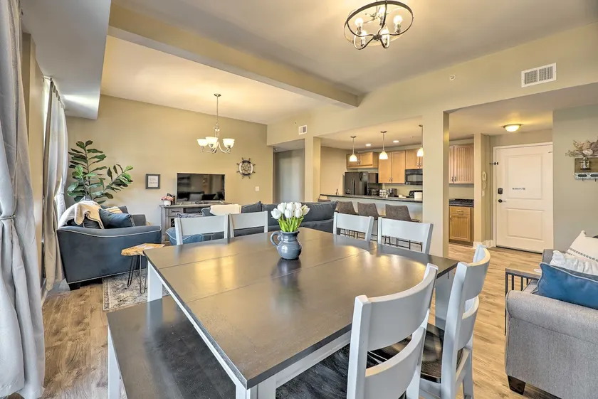 Grand Haven Condo - Walk to Nearby Hot Spots! - Image 1