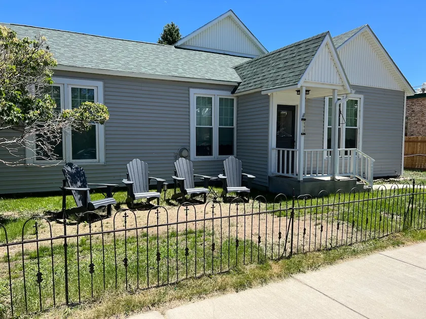 2 BR Summer Get-a-Way in BV & steps to Main St - Image 1