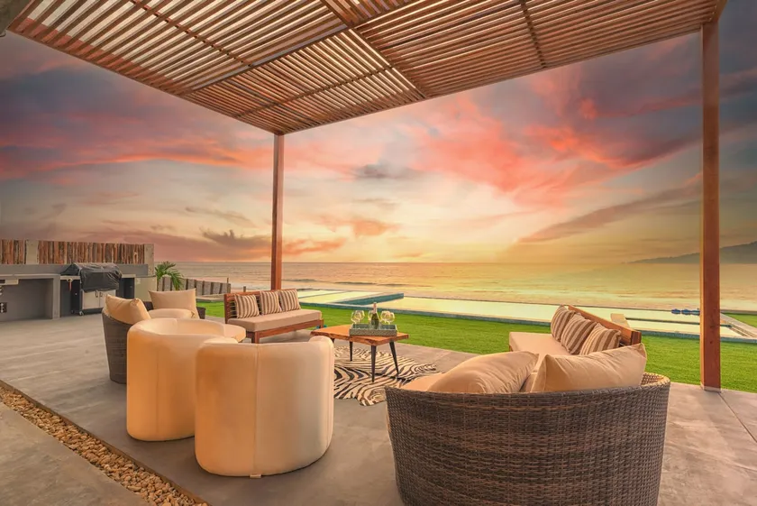 Ln1 Casa del Sol with pool, jacuzzi, oceanfront - Image 1