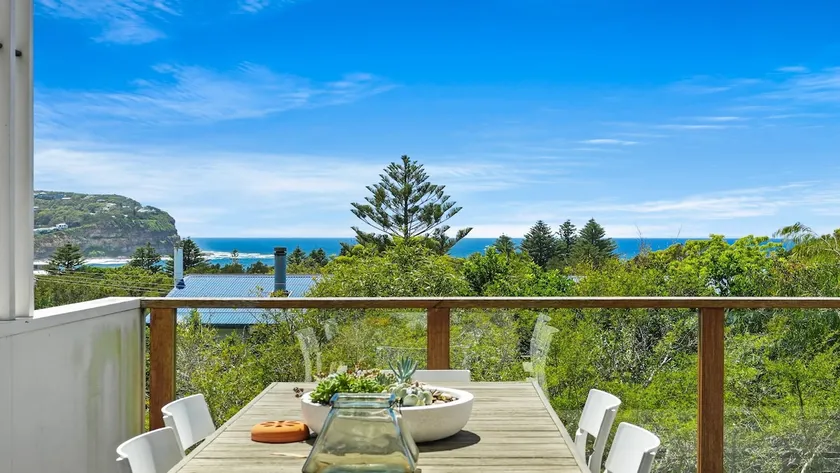 Macmasters Beach House - Spacious Architect-designed house with panoramic ocean views, a leafy 250m stroll to the beach - Image 1