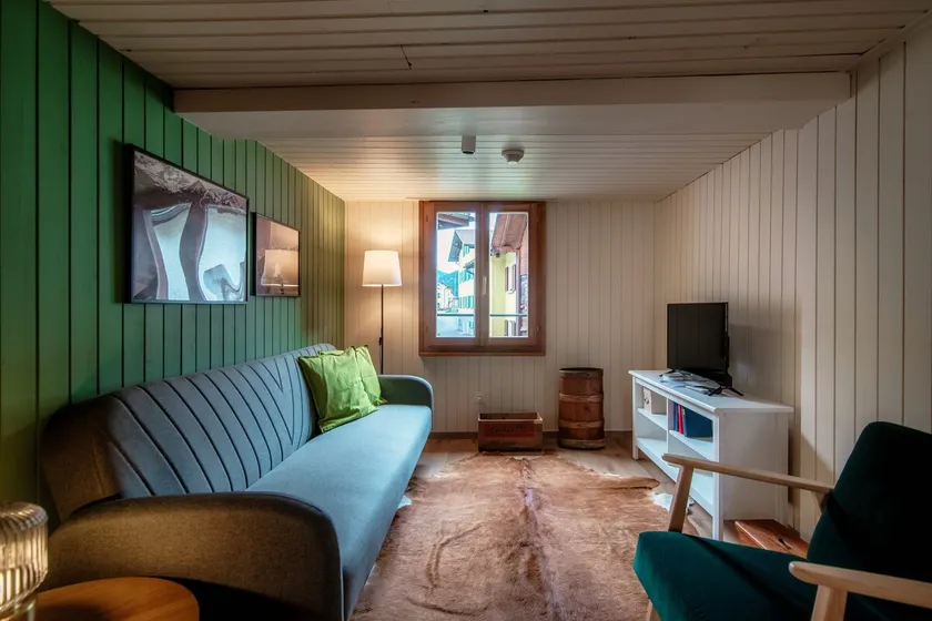 Family apartment in the village of Osco (TREMORGIO) - Image 1