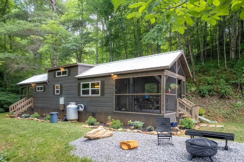 Mossy Falls -- Adorable Tiny Home Located in the Smokies with Private Waterfalls and a Fire Pit! - Image 1