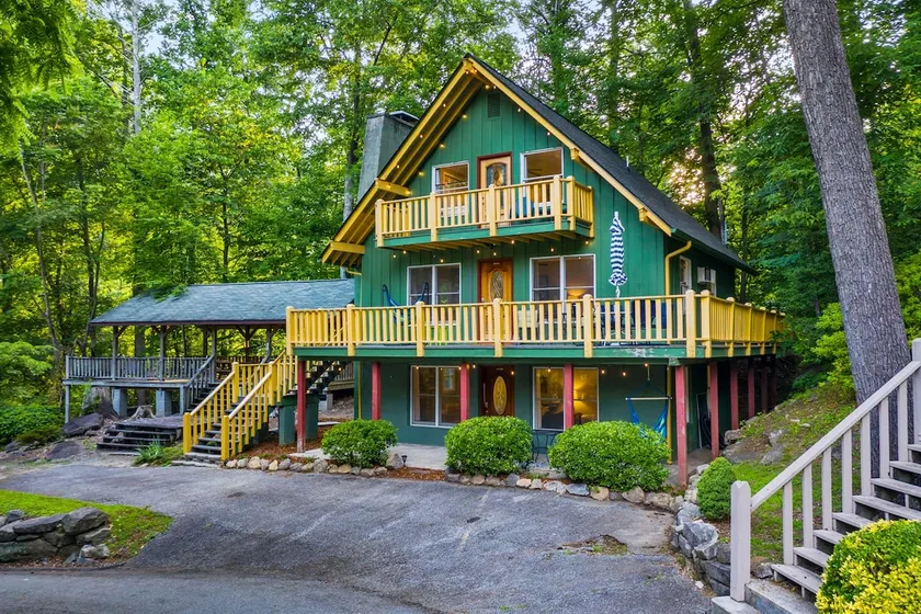 Sweet Summer at Chimney Rock + Lake Lure - Image 1