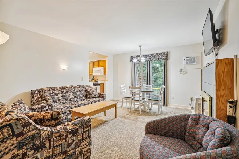 2 Bedroom Suite outdoor heated pool 107/108 - Image 1