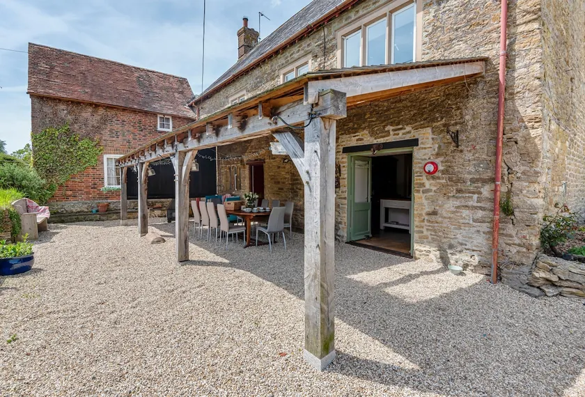 Lower Fifehead Farm - Image 1