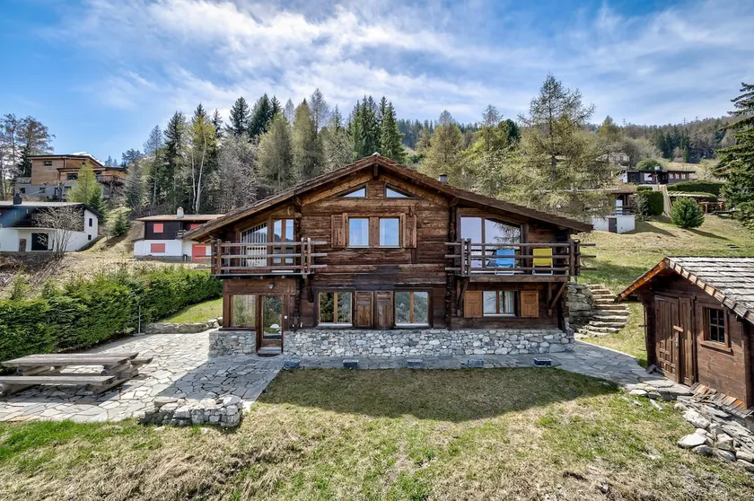 Chalet Bonheur - Image 1