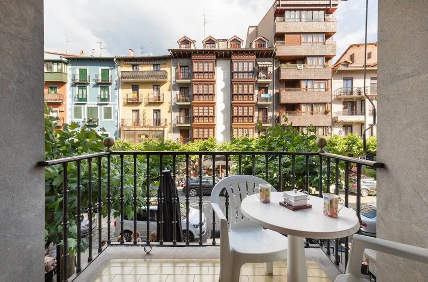 Plaza berri - baskeyrentals - Image 1