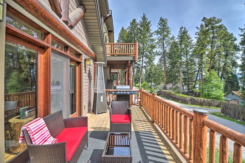 Flathead Lake Getaway w/ Balcony, Fireplace! - Image 1