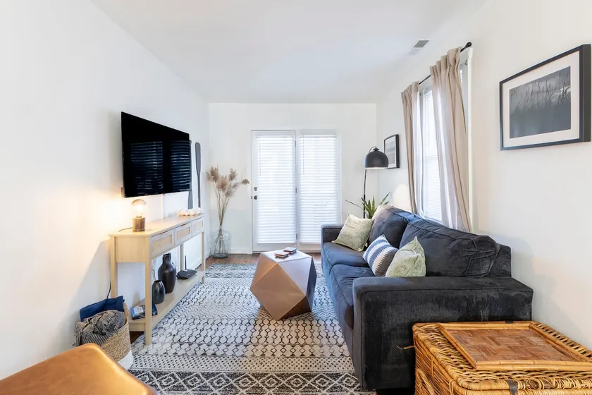 Cozy Pet-Friendly Beach Cottage - Image 1
