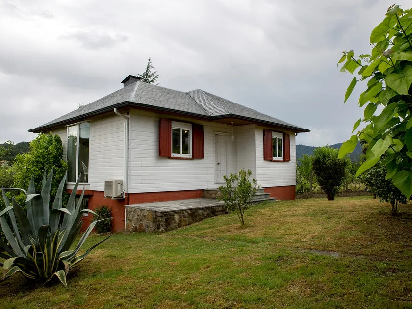 A Casiña – Rural house with private grounds near Ourense and the Ribeira Sacra - Image 1