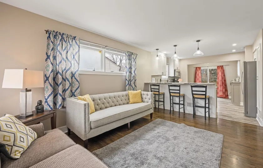 Spacious 4BR | Family & Work Friendly | Pets OK - Image 1