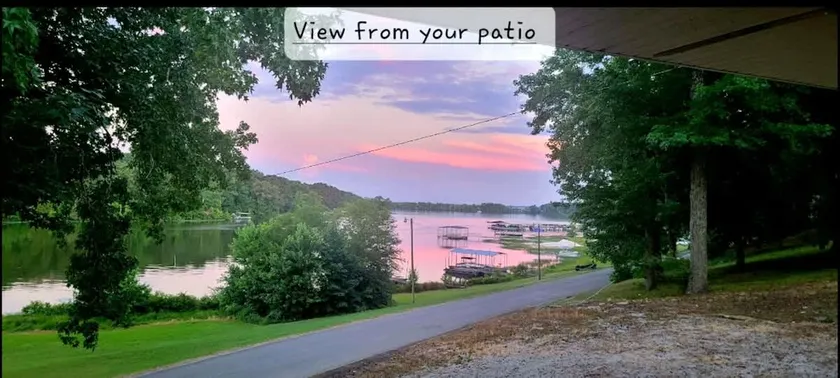 KY Lake, Waterfront Retreat, with private Dock - Image 1