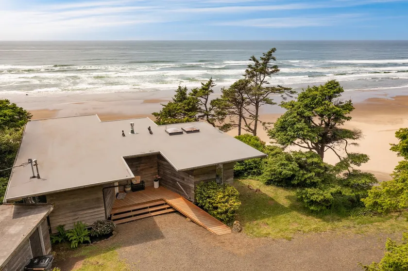 Beachfront Near Hug Point | Views w/ Grill & Outdoor Dining Area  | Sunset Cove - Image 1