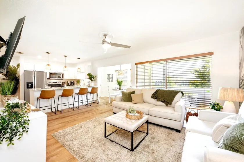 Eden Escape-Lake View-Heated Pool-Pet Friendly - Image 1