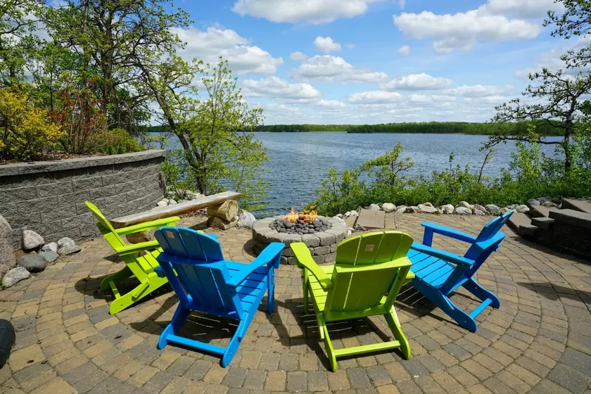 Morning Sun Cabin on Lake Metigoshe - Image 1