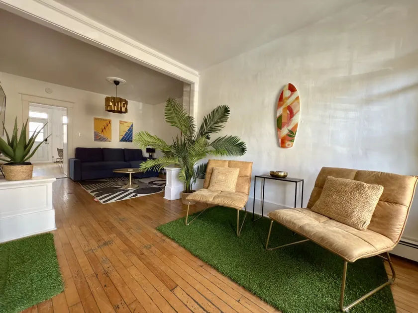 Super apartment with parking in Limoilou - Image 1