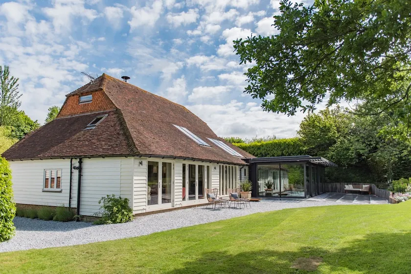 Lower Standen Farm by Bloom stays that sleeps 24 guests  in 9 bedrooms - Image 1