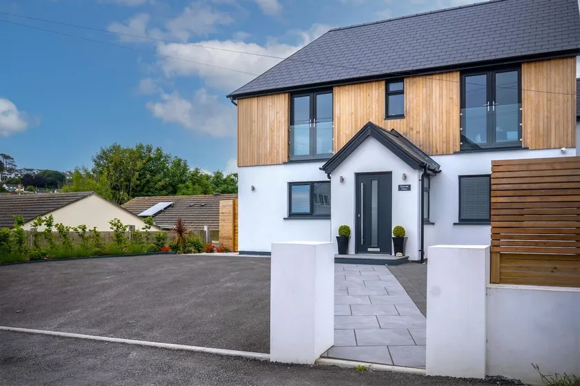 Gower View - 4 Bedroom Luxurious Holiday Home - Saundersfoot - Image 1