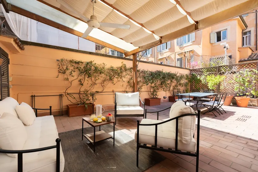The Pantheon Terrace Experience - Image 1