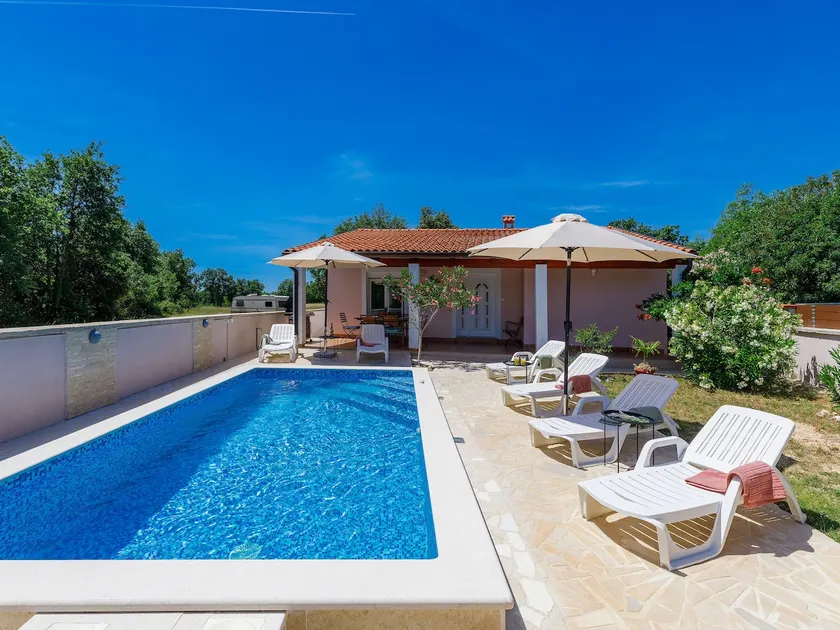 Holiday Home Maslina by Interhome - Image 1