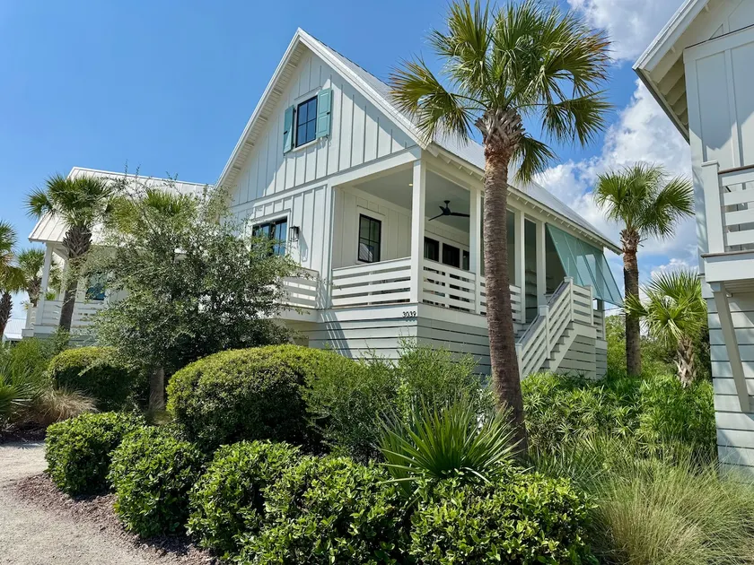 Oystercatcher ~ 2 Person Riverfront Bungalow - Image 1