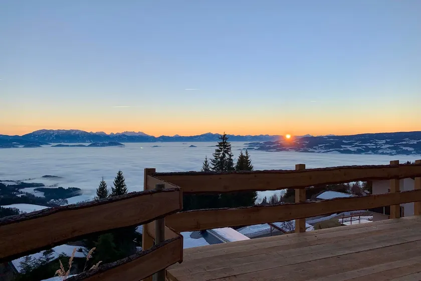 Chalé 'Bergspektive - Haus Alpenspa' com vista para a montanha e banho de barril de vinho - Image 1