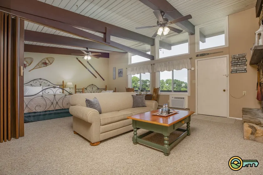 Logan Lodge (Unit #135) | Ski/MTB/Golf | Ski slope & Resort valley views | Vaulted ceilings! - Image 1
