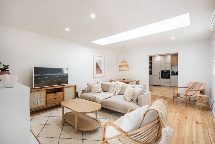 Modern Haven in Vibey Fitzroy Walk to shops - Image 1