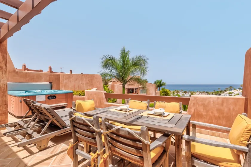 Ref. 9011 Elegante appartamento duplex con 2 camere. - Image 1